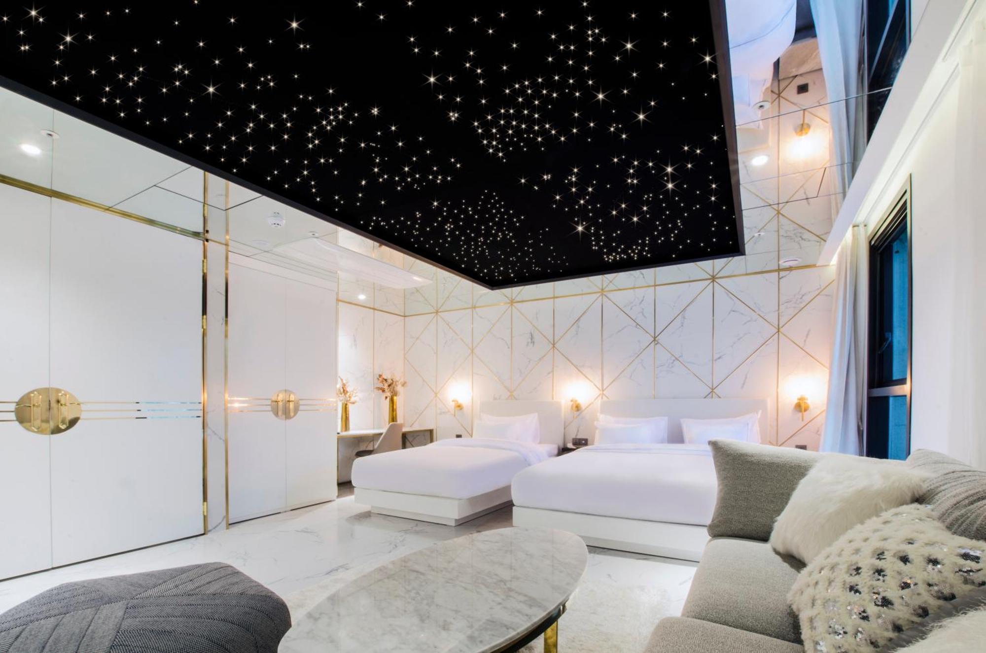 The Castle Jamsil#1 Hotel 2*